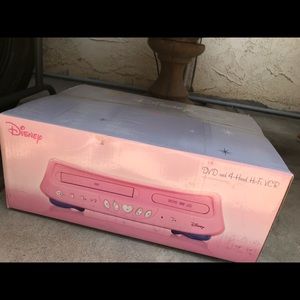 DISNEY PRINCESS DVD PLAYER